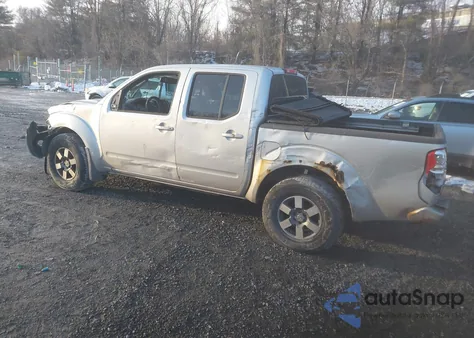 2011 Nissan Frontier Pro-4X z USA, uszkodzony, nr VIN 1N6AD0EV7BC425162